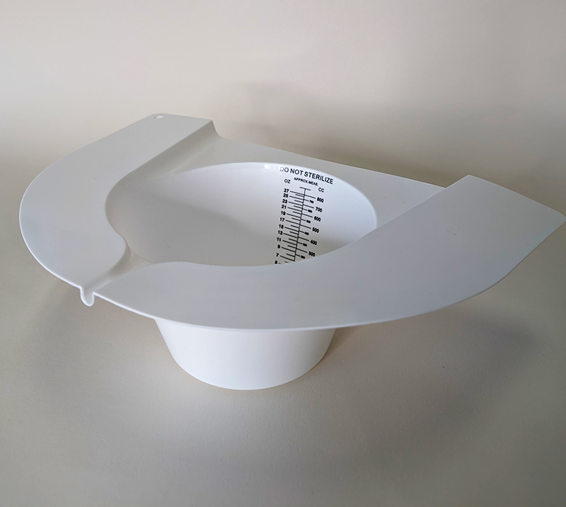 Graduated 800 mL urine specimen collection hat